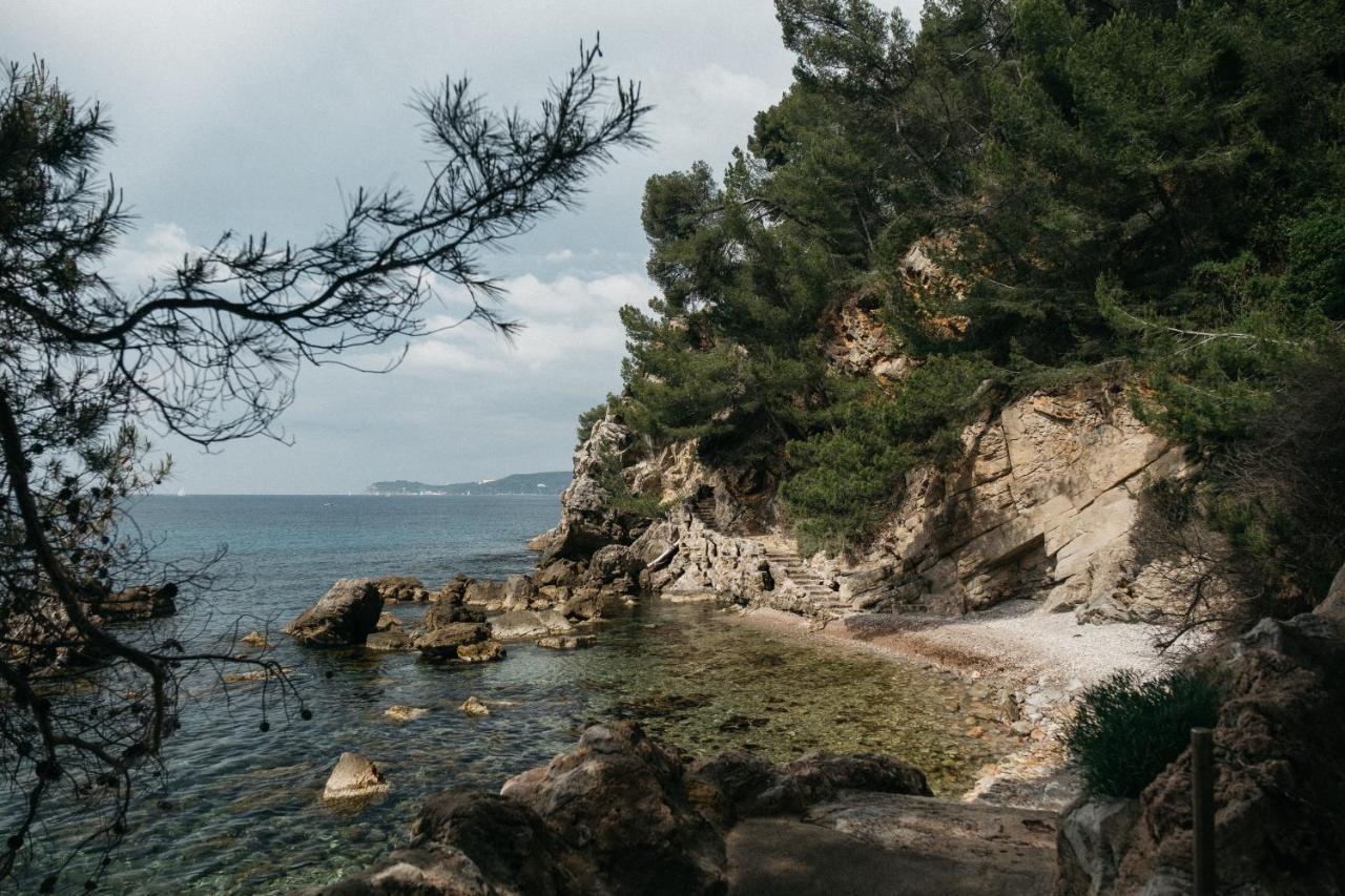 Exclusive Waterfront Villa - Cote Dazur Le Pradet Exterior photo